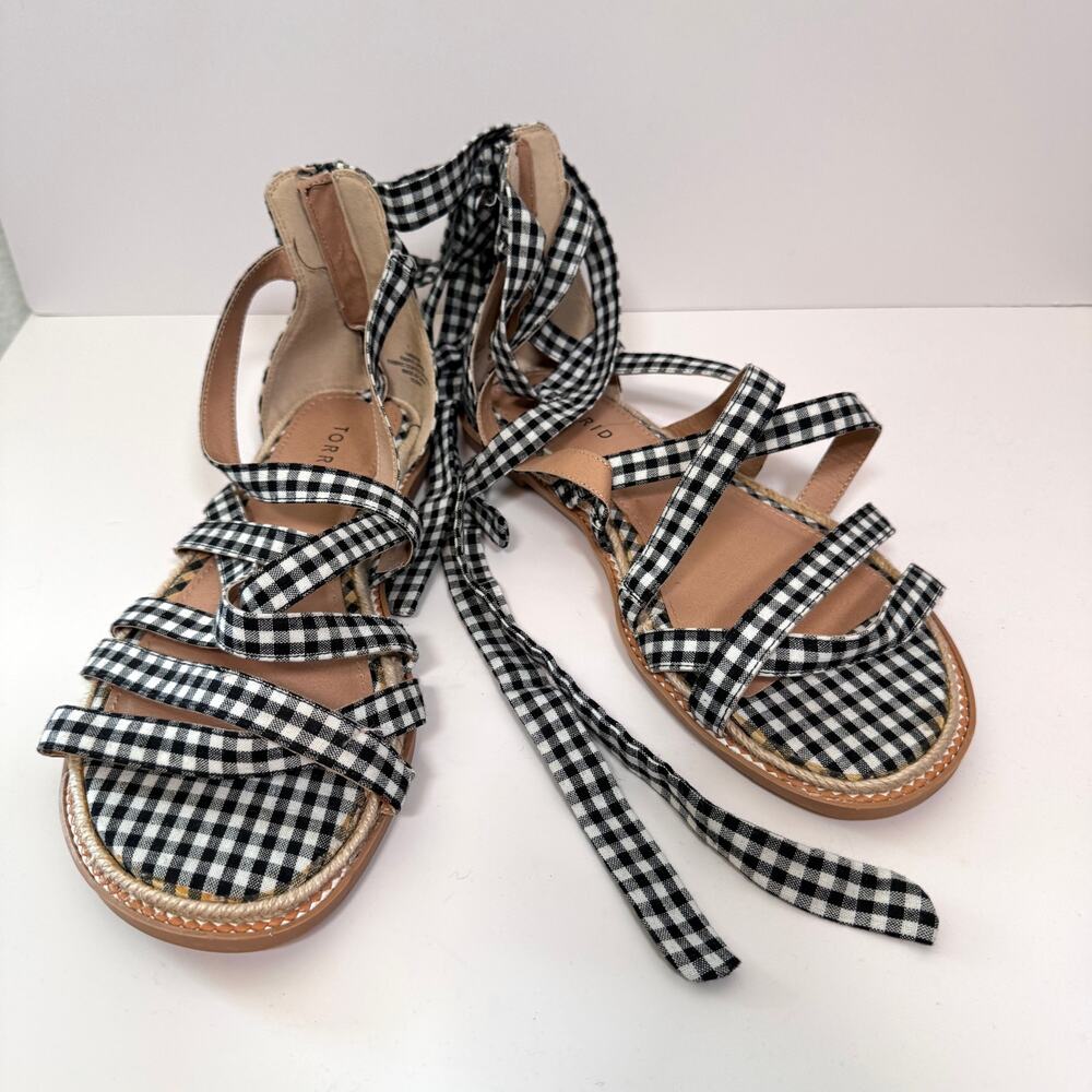 Torrid Womens Gingham Check Flat Gladiator Strappy Sandles Sz 10.5 WW Wide Black